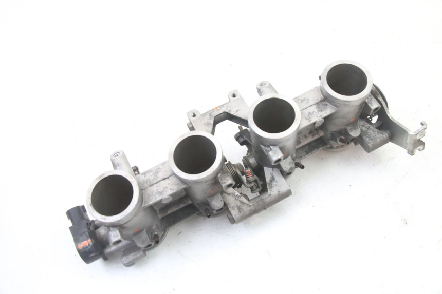 photo de INJECTION THROTTLE BODIES YAMAHA XJ6 600 (2008 - 2016) - Fixing points details