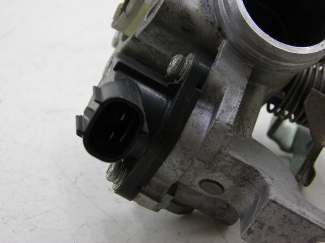 photo de INJECTION THROTTLE BODIES YAMAHA YZF R 125 (2008 - 2013) - Alternative perspective