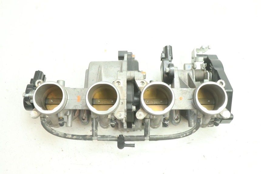 photo de INJECTION THROTTLE BODIES YAMAHA YZF R6 600 (2008 - 2009) - Surface and material condition