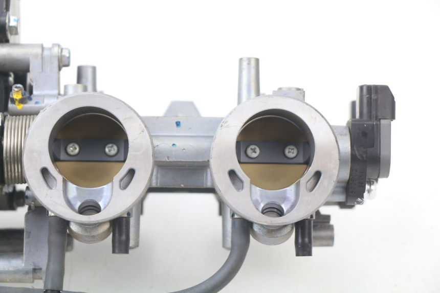 photo de INJECTION THROTTLE BODIES KAWASAKI Z ABS 750 (2007 - 2013) - Markings and original references