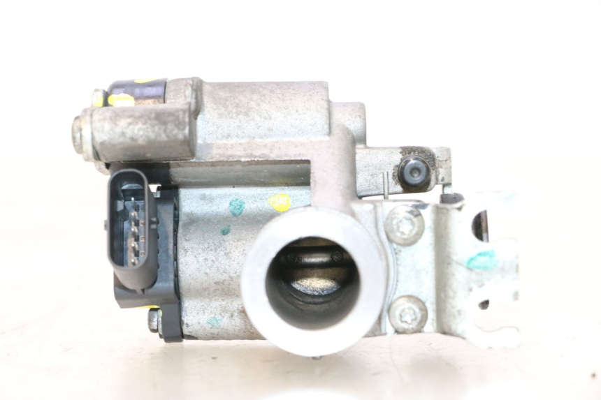 photo de INJECTION THROTTLE BODIES PIAGGIO ZIP IGET 4T 50 (2021 - 2023) - Fixing points details