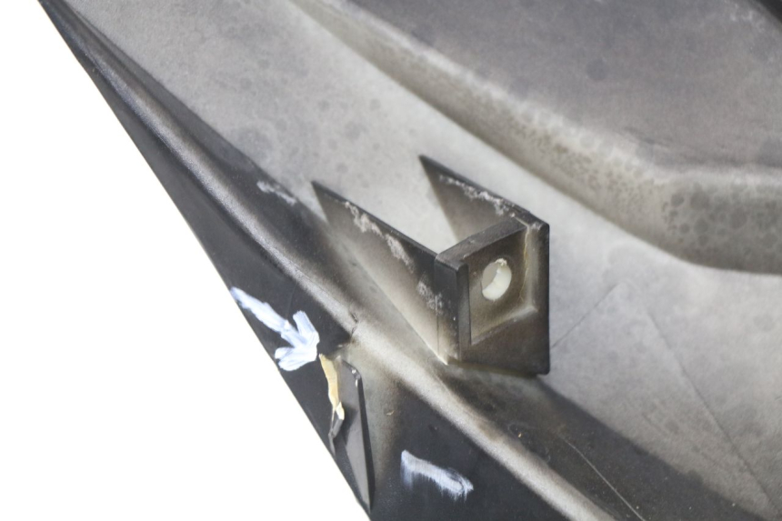 photo de RIGHT INNER FRONT FAIRING HYOSUNG COMET GTR 125 (2007 - 2014) - Zoom on usage condition