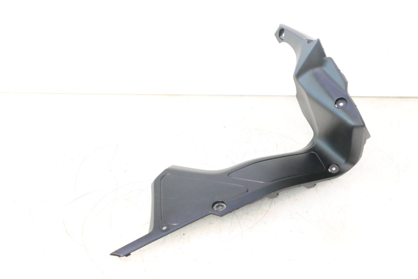 photo de RIGHT INNER FRONT FAIRING YAMAHA FZ8 800 (2010 - 2016) - Component detail