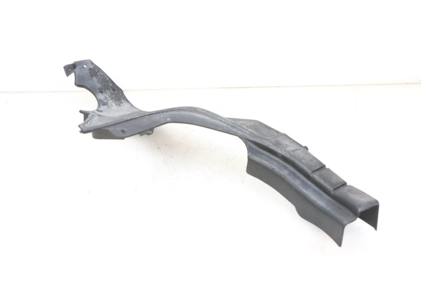 photo de RIGHT INNER FRONT FAIRING KAWASAKI GPZ RX 1000 (1986 - 1988) - Fixing points details