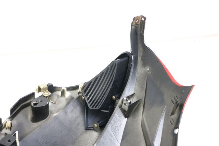 photo de RIGHT INNER FRONT FAIRING HYOSUNG GTR 125 (2006 - 2008) - Alternative perspective