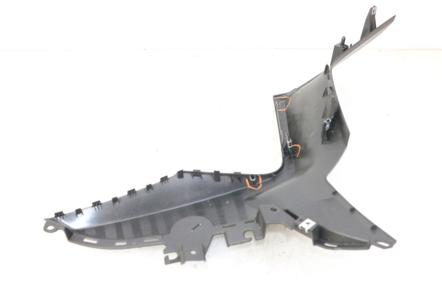 photo de RIGHT INNER FRONT FAIRING YAMAHA XMAX X-MAX 125 (2021 - 2025) - Checked used part