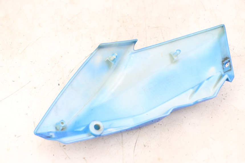 photo de LEFT INNER FRONT FAIRING EBROH BRAVO GLE 1 (2020 - 2024) - Zoom on usage condition