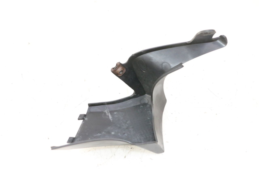 photo de LEFT INNER FRONT FAIRING YAMAHA FZ6 FAZER S2 600 (2007 - 2011) - Zoom on usage condition