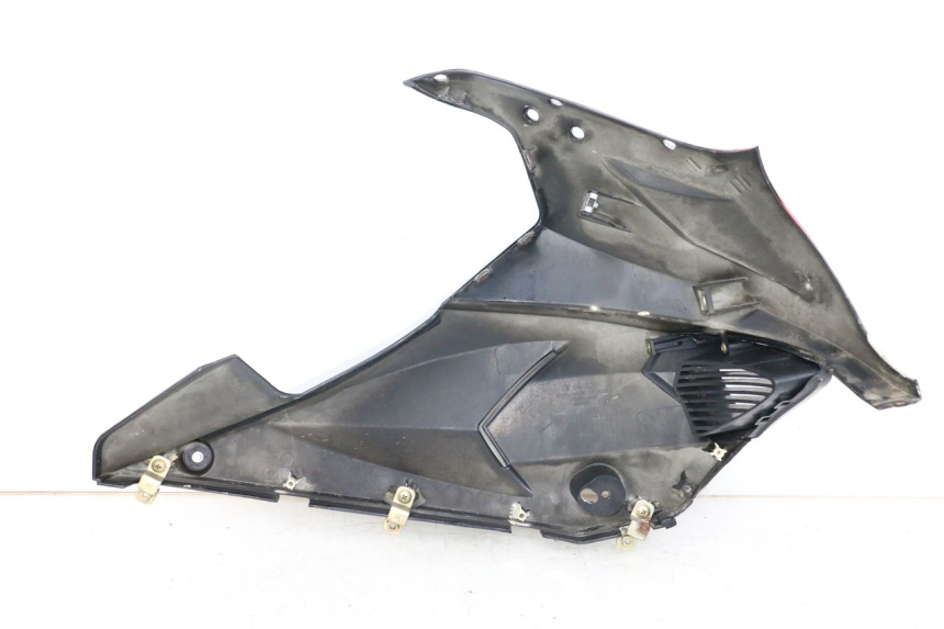 photo de LEFT INNER FRONT FAIRING HYOSUNG GTR 125 (2006 - 2008) - Zoom on usage condition