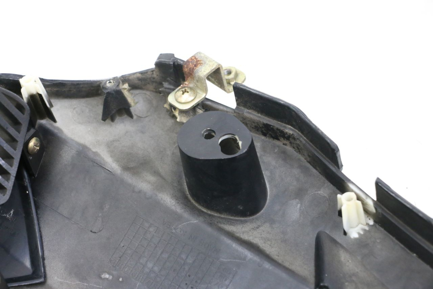 photo de LEFT INNER FRONT FAIRING HYOSUNG GTR 125 (2006 - 2008) - Technical close-up