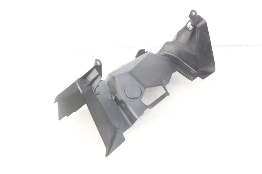 photo de INNER FRONT FAIRING BMW F GS K81 850 (2018 - 2023) - Fixing points details