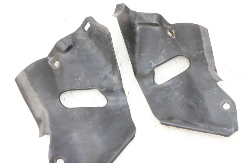 photo de INNER FRONT FAIRING TRIUMPH SPRINT 900 (1995 - 1998) - Component detail