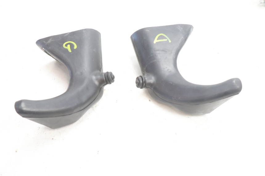 photo de INNER FRONT FAIRING YAMAHA XJR 1300 (1998 - 2002) - Product overview