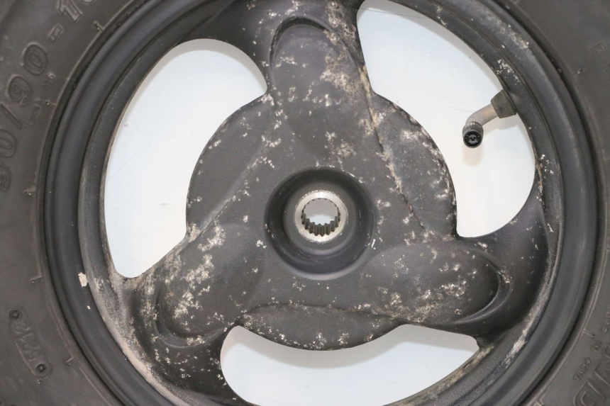 photo de REAR RIM AND TIRE KYMCO AGILITY 4T 10" 50 (2005 - 2018) - Detailed visual inspection