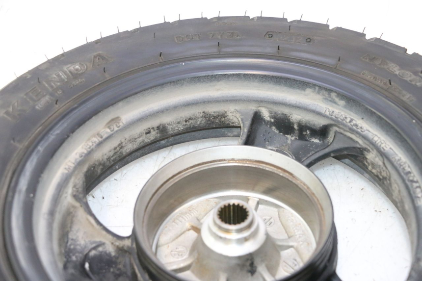 photo de REAR RIM AND TIRE KYMCO AGILITY 4T 10" 50 (2005 - 2018) - Technical close-up