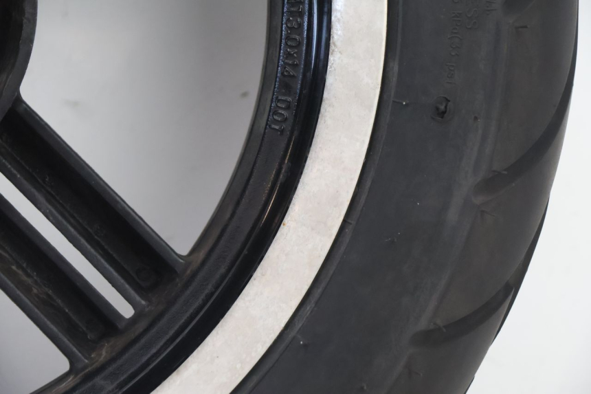 photo de REAR RIM AND TIRE KYMCO AGILITY CITY 16P 125 (2015 - 2024) - Focus on structure
