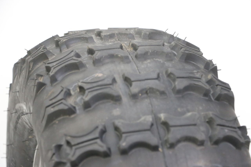 photo de REAR RIM AND TIRE ANGELL ENFANT 1 - Alternative perspective