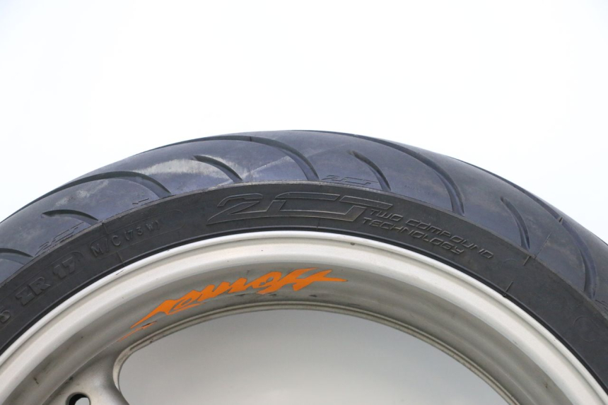 photo de REAR RIM AND TIRE HONDA CB F HORNET 600 (2005 - 2006) - Component zoom