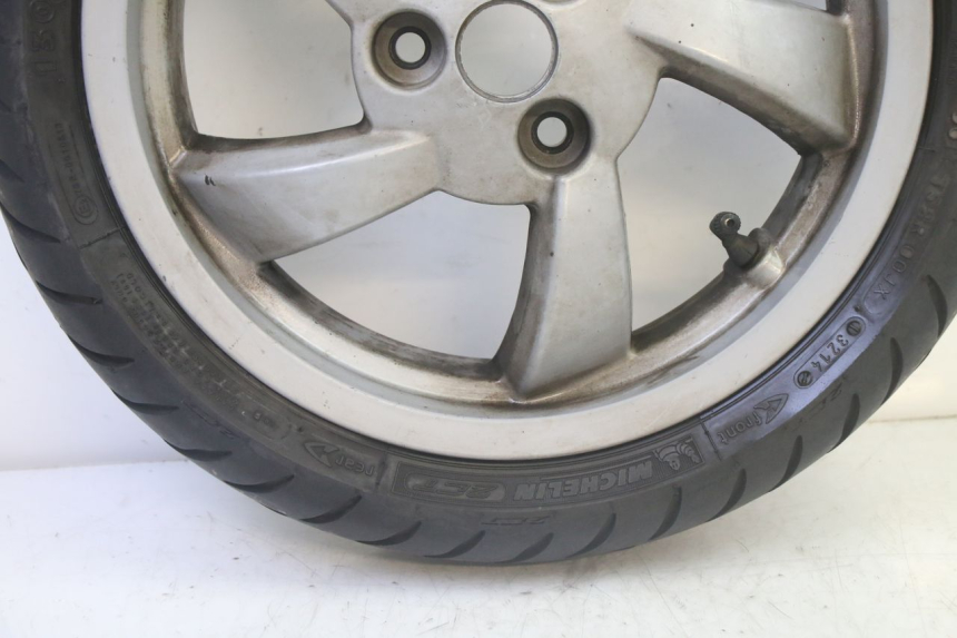 photo de REAR RIM AND TIRE PEUGEOT CITYSTAR 50 (2013 - 2017) - Additional view of the item