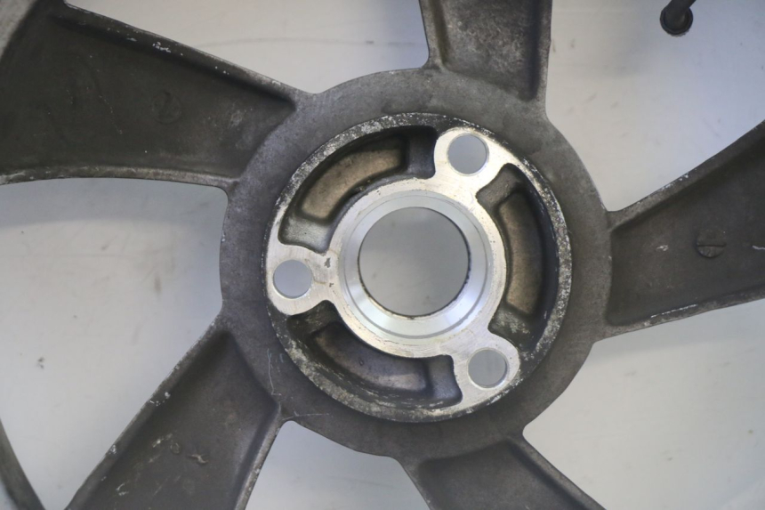 photo de REAR RIM AND TIRE PEUGEOT CITYSTAR 50 (2013 - 2017) - Checked used part