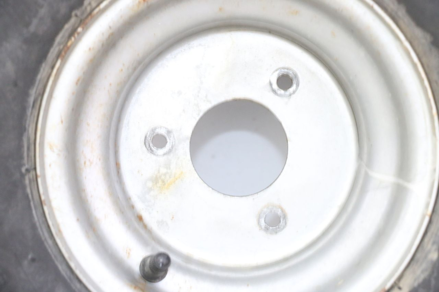 photo de REAR RIM AND TIRE SPEEDY DELUXE 125 - Distinctive features