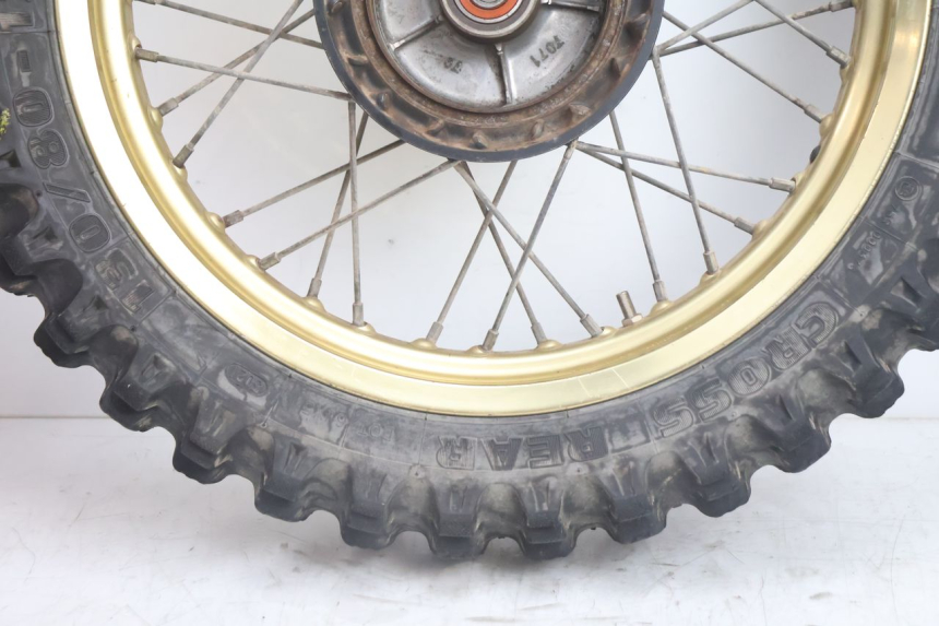 photo de REAR RIM AND TIRE SUZUKI DR S 600 (1985 - 1989) - High-resolution close-up