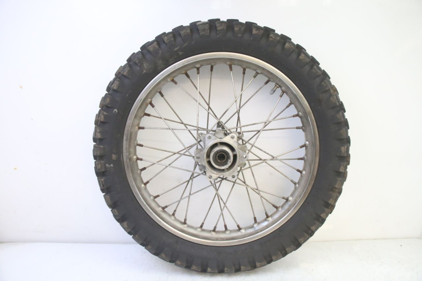 photo de REAR RIM AND TIRE APRILIA ETX 125 (1998 - 2002) - Product overview