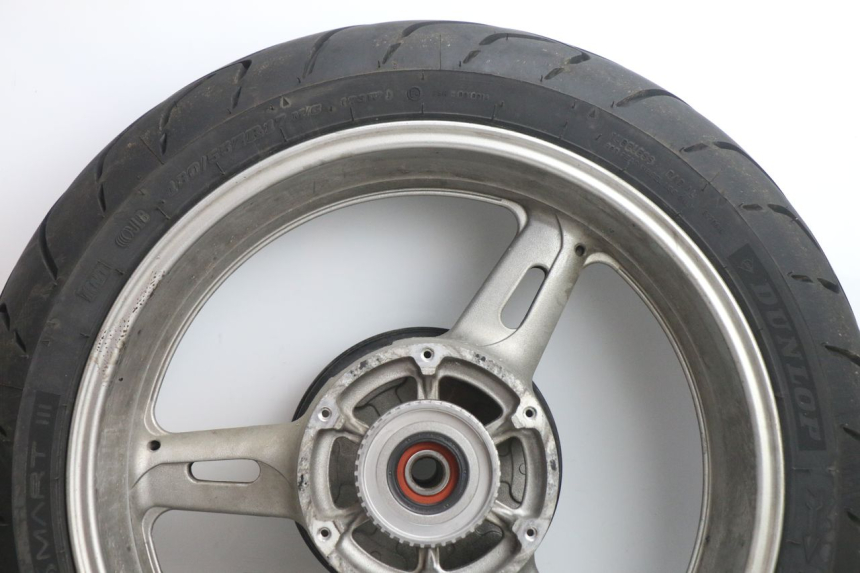 photo de REAR RIM AND TIRE YAMAHA FJR 1300 (2001 - 2005) - Component detail