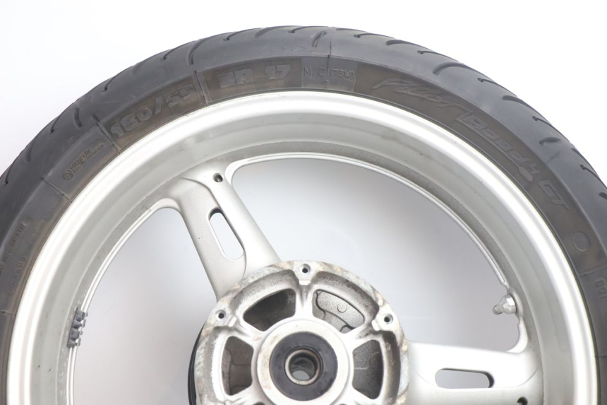 photo de REAR RIM AND TIRE YAMAHA FJR 1300 (2001 - 2005) - Fixing points details
