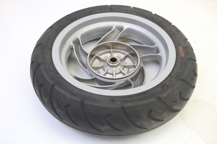 photo de REAR RIM AND TIRE PIAGGIO FLY 2T 50 (2004 - 2017) - Surface and material condition