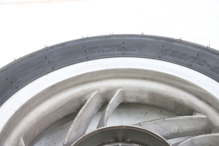 photo de REAR RIM AND TIRE PIAGGIO FLY 4T 50 (2013 - 2017) - Alternative perspective