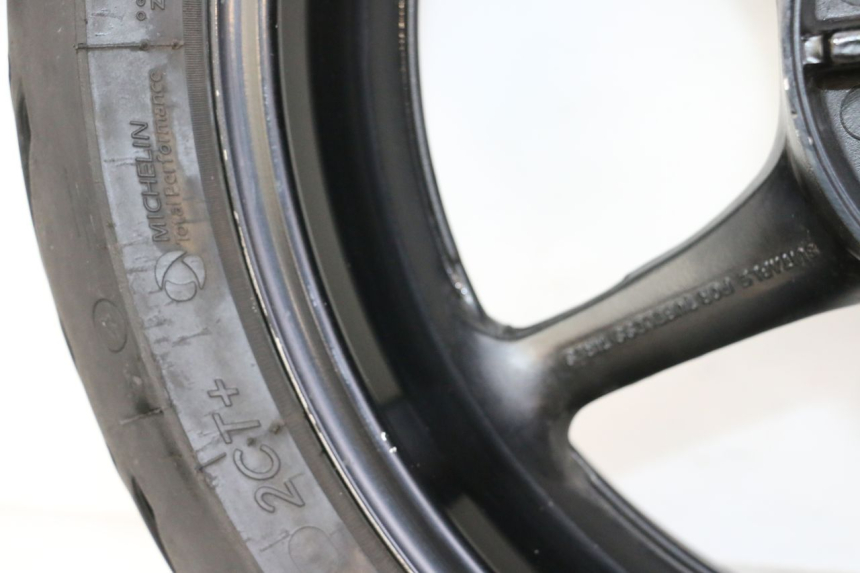 photo de REAR RIM AND TIRE YAMAHA FZ6 FAZER S2 600 (2007 - 2011) - Technical close-up