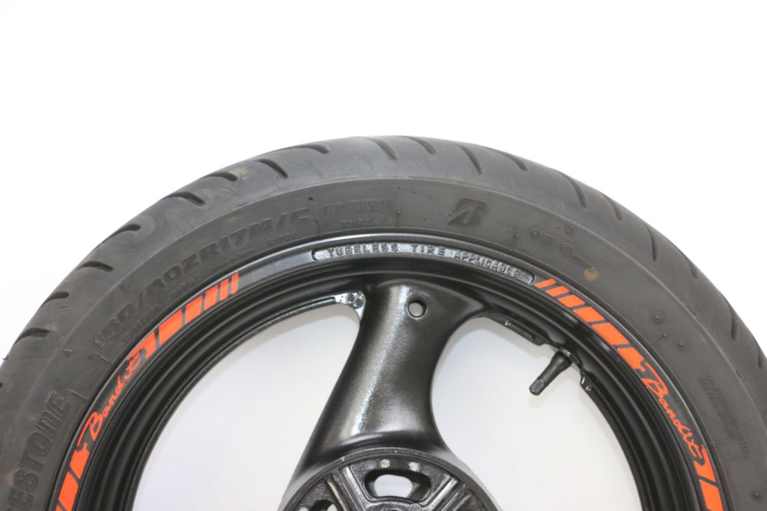 photo de REAR RIM AND TIRE SUZUKI GSF N BANDIT 600 (1996 - 1999) - Supplementary product photo