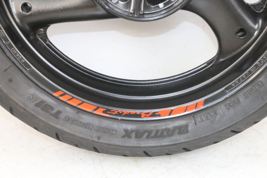 photo de REAR RIM AND TIRE SUZUKI GSF N BANDIT 600 (1996 - 1999) - Focus on structure
