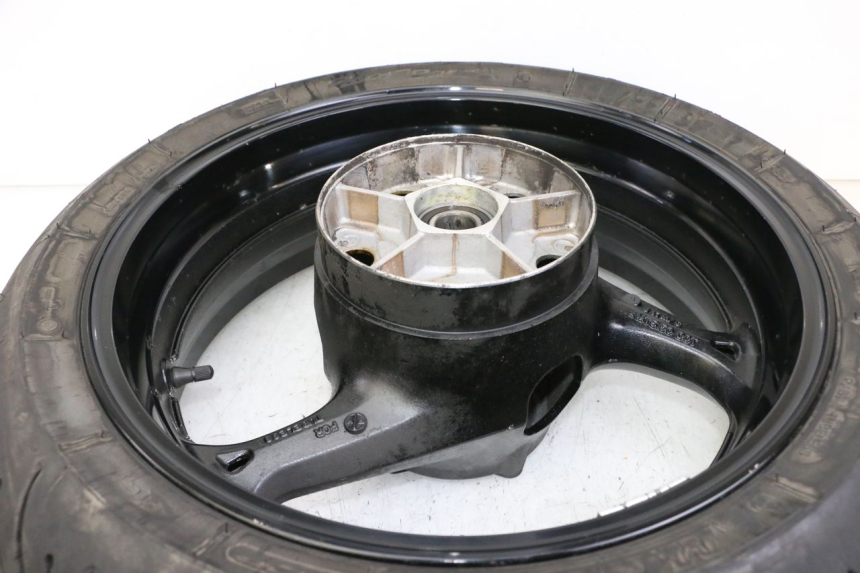 photo de REAR RIM AND TIRE SUZUKI GSR 750 (2011 - 2017) - Product overview