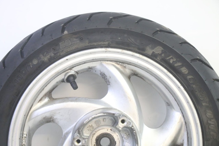 photo de REAR RIM AND TIRE SYM GTS EVO 125 (2009 - 2013) - Component detail