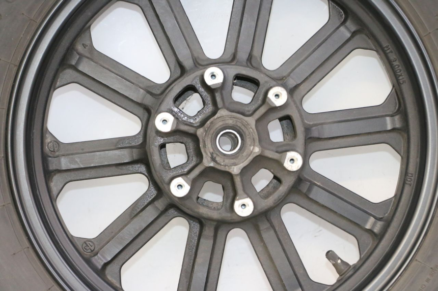 photo de REAR RIM AND TIRE KEEWAY K-LIGHT KLIGHT 125 (2018 - 2025) - High-resolution close-up