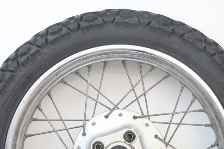 photo de REAR RIM AND TIRE KYMCO STRYKER OFF ROAD 125 (1999 - 2005) - Zoom on usage condition