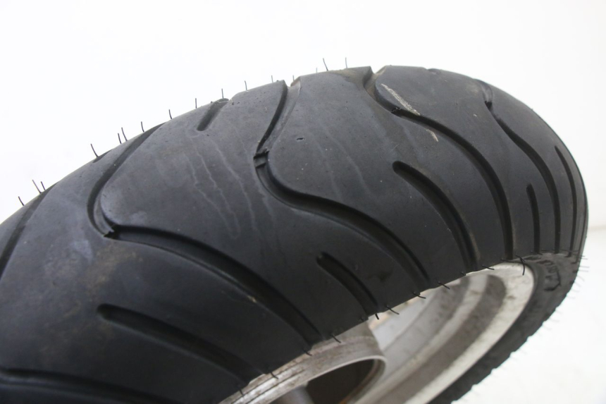 photo de REAR RIM AND TIRE LONGJIA SHARPY 125 (2020 - 2024) - Additional view of the item