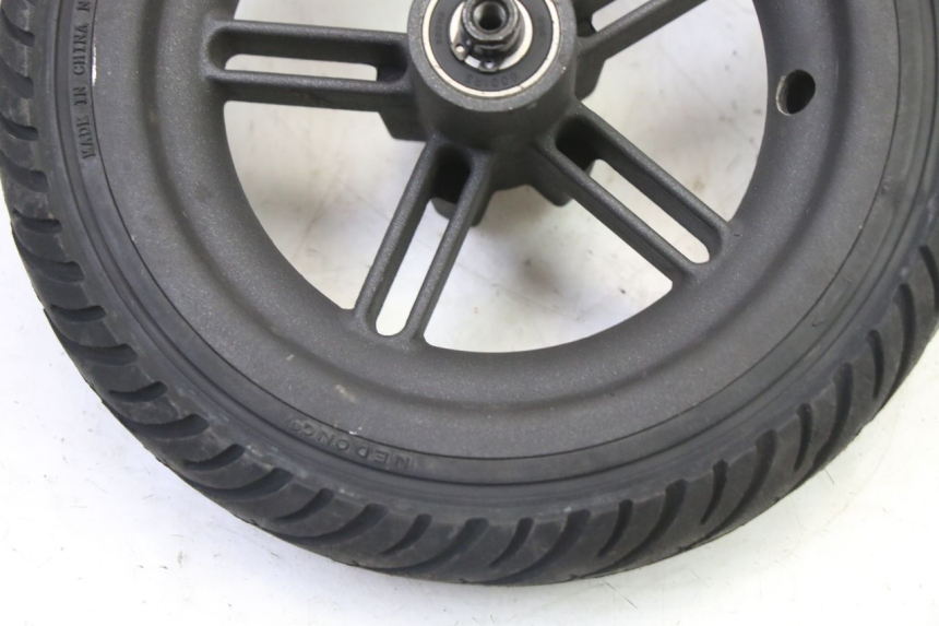 photo de REAR RIM AND TIRE XIAOMI MI PRO 2 1 - Surface and material condition