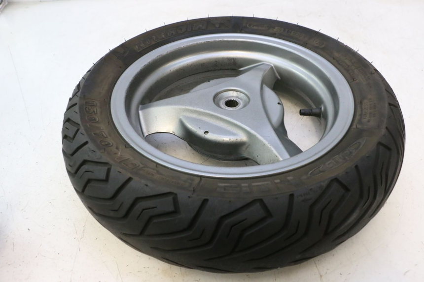 photo de REAR RIM AND TIRE KYMCO MOVIE S 125 (2009 - 2018) - Zoom on usage condition