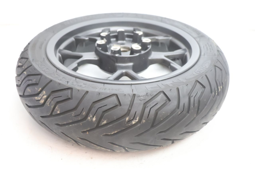 photo de REAR RIM AND TIRE PIAGGIO MP3 HPE 530 (2022 - 2026) - Fixing points details