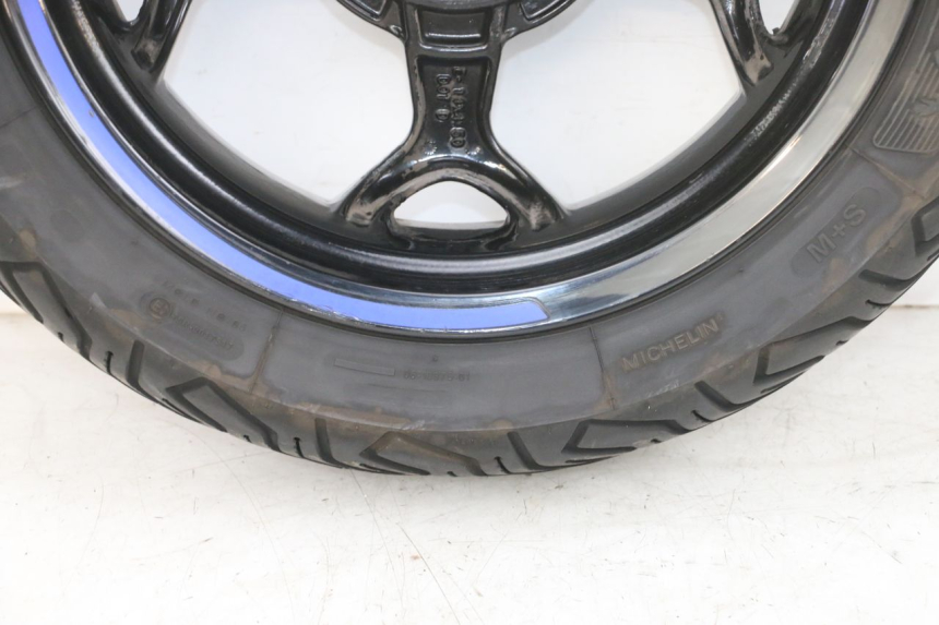 photo de REAR RIM AND TIRE PIAGGIO MP3 500 (2016 - 2018) - Additional view of the item