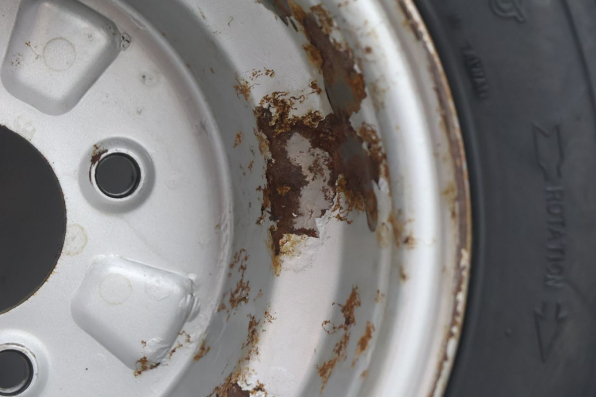 photo de REAR RIM AND TIRE KYMCO MXU R 250 (2004 - 2010) - Technical close-up