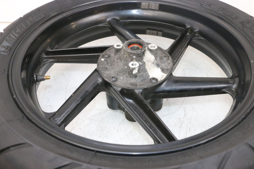 photo de REAR RIM AND TIRE HONDA NSR R 125 (1994 - 2003) - Surface and material condition
