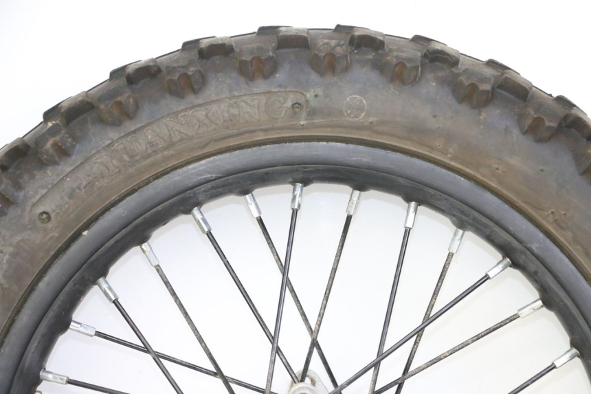 photo de REAR RIM AND TIRE APOLLO RFZ 125 - Alternative angle