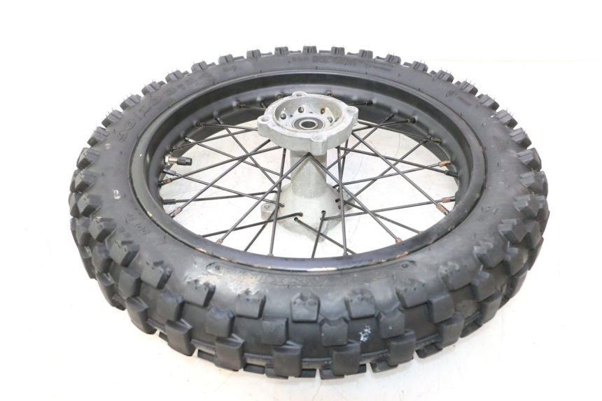 photo de REAR RIM AND TIRE APOLLO RFZ 125 - High-resolution close-up