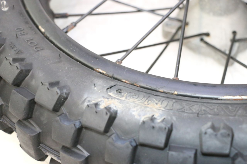 photo de REAR RIM AND TIRE APOLLO RFZ 125 - Detailed visual inspection
