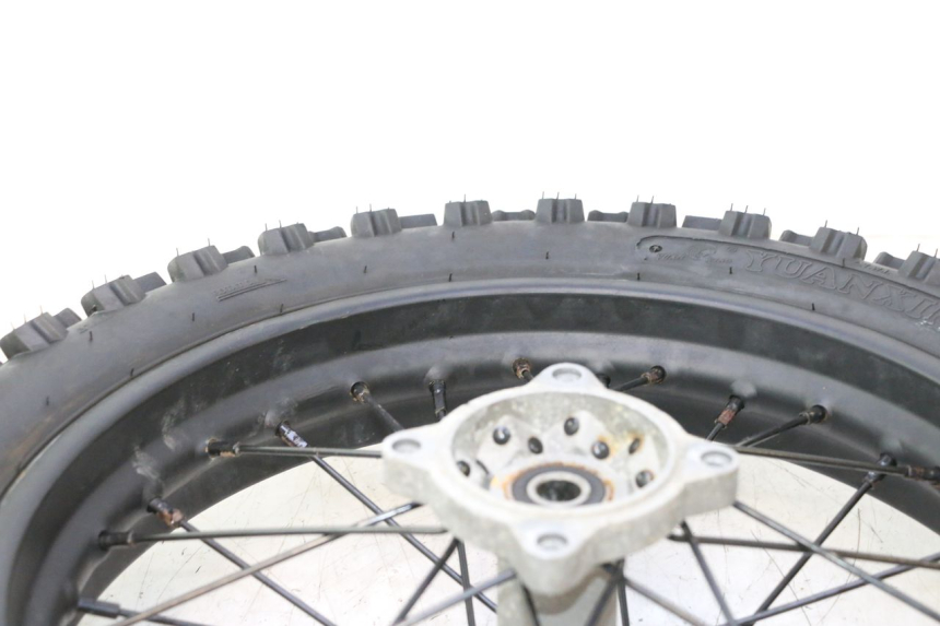 photo de REAR RIM AND TIRE APOLLO RFZ 125 - Fixing points details