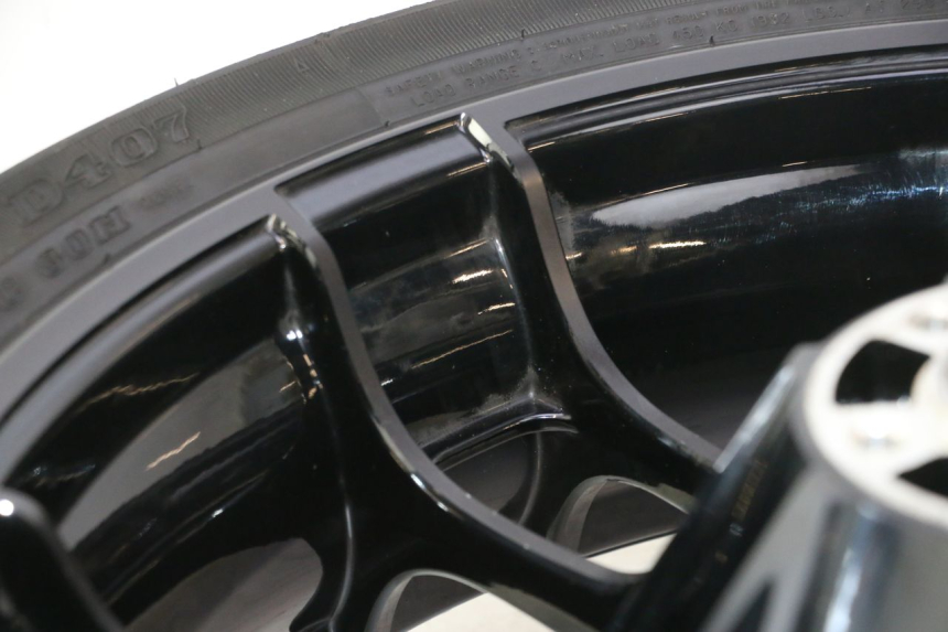 photo de REAR RIM AND TIRE HARLEY DAVIDSON ROAD GLIDE FLTRXSE 1920 (2018 - 2022) - Component zoom